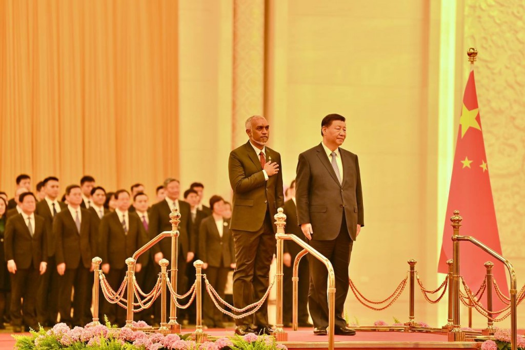 Chinage Raees, raees Muiz ah hoonu maruhabaa eh vidhaalhuvehjje