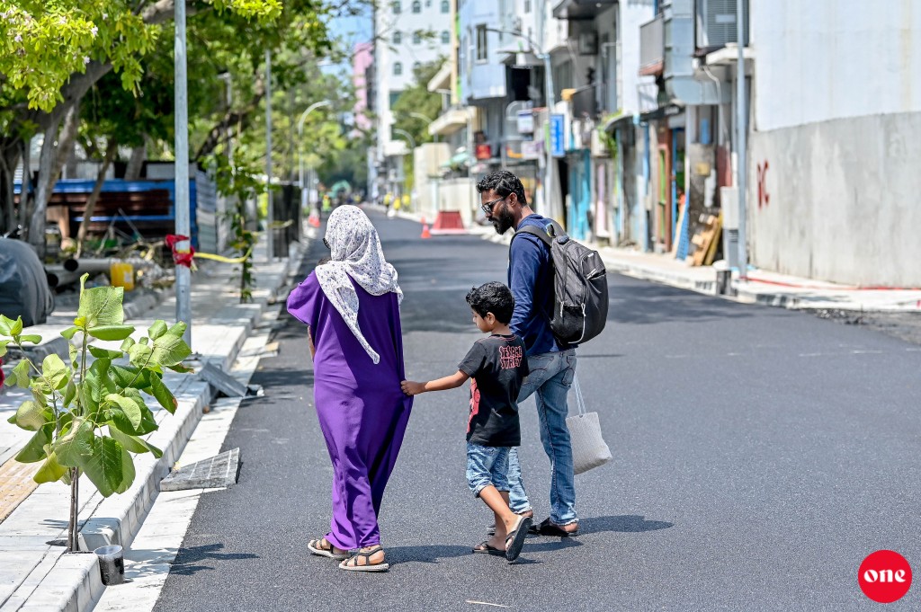 One Photo: 3 Segment gai thaaru alhan enme 3 dhuvas!