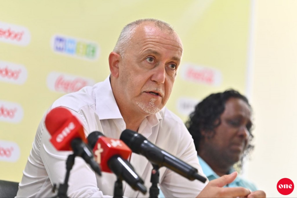 Rajjey gai othee miveehaathanah kurimathi nulaa haalatheh, bura masakkatheh kuran jehey: Maziya Coach