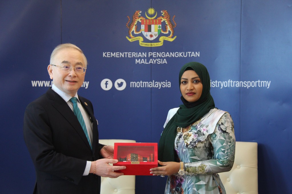 Dhivehi driving license Malaysia gai beynunkurevey ehbbasvumugai soikohffi
