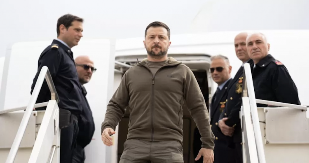Zelensky dominates summit as G7 leaders call out China