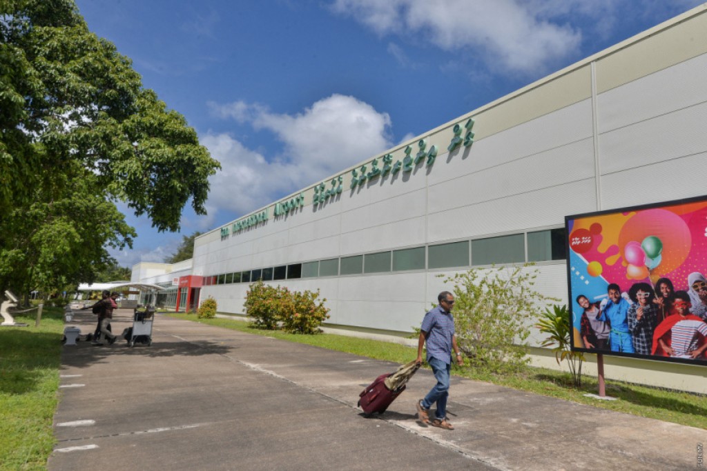 Bomeh oiy kamah bune Addu Airport gai inzaaru dhin 2 meehaku hayyaru kohfi