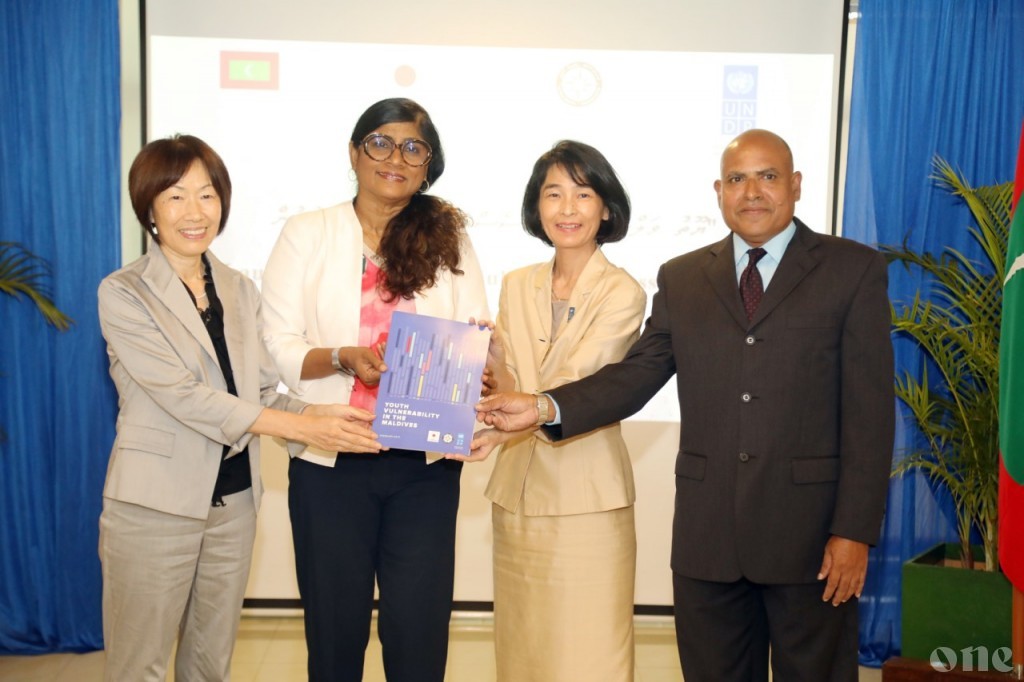 Defence Minister: Youth hopes to rise above the issues in the community