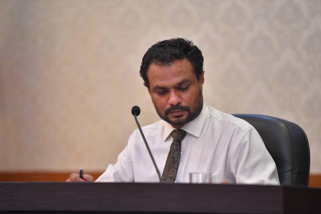 Raees ge legal counsel ge magaamugai hunnevi Ahmed Abdulla vazeefaain vakikohffi