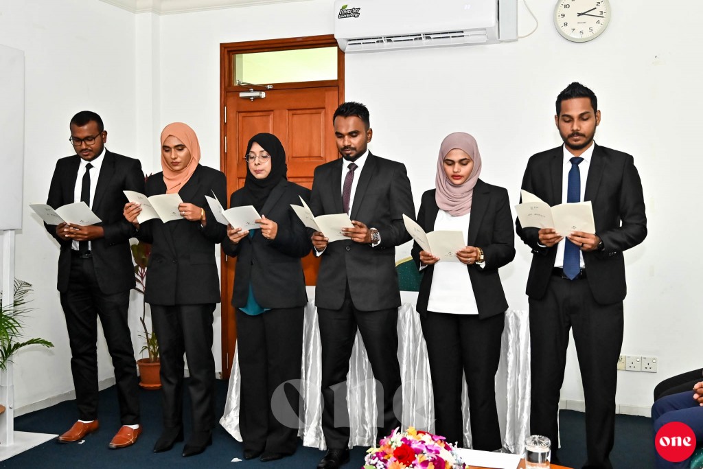 One Photo: Fan'diyaarun ayyankurumuge rasmiyyaathu