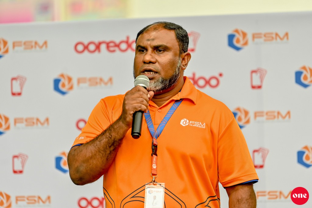 Naajaaiz faidhaa eh libey gothah kohfaivaa ehves kameh noanaane: Gasam