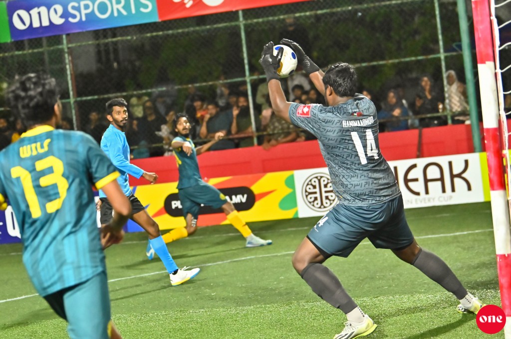 ވަން ފޮޓޯ: ގޯލްޑަން ފުޓްސެލް ޗެލެންޖް 2025ގެ އަތޮޅު ބުރުގެ ކުޅުން