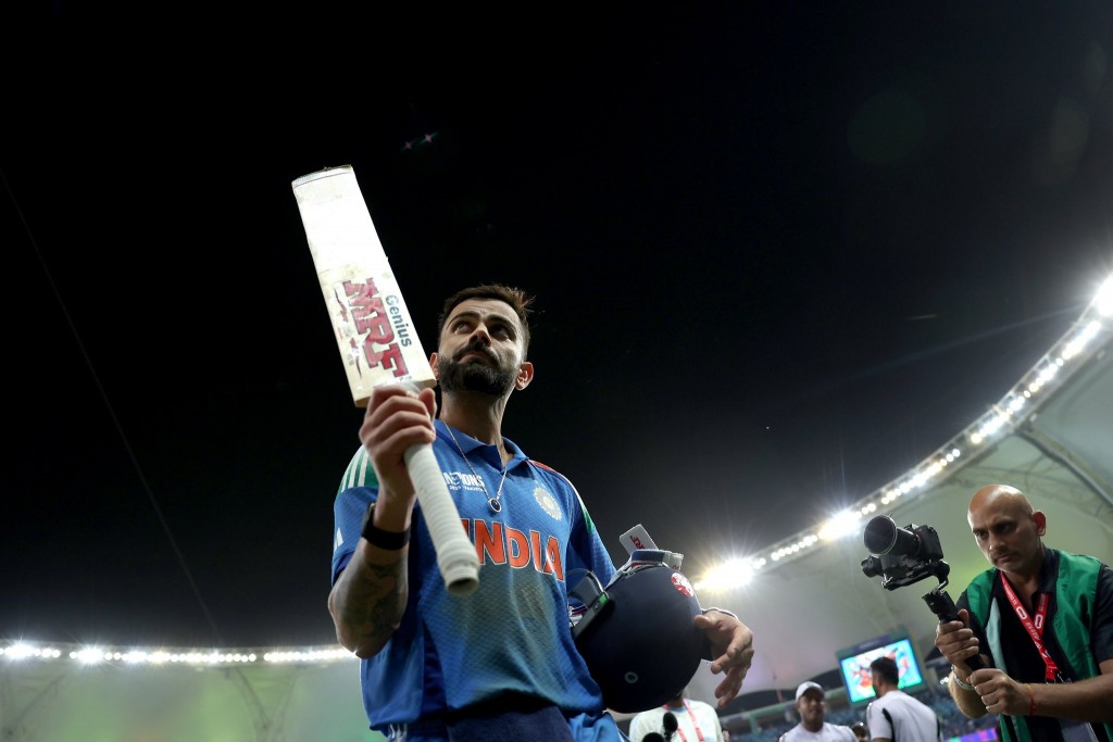Kohli ge century aa eku India in Pakistan balikoffi