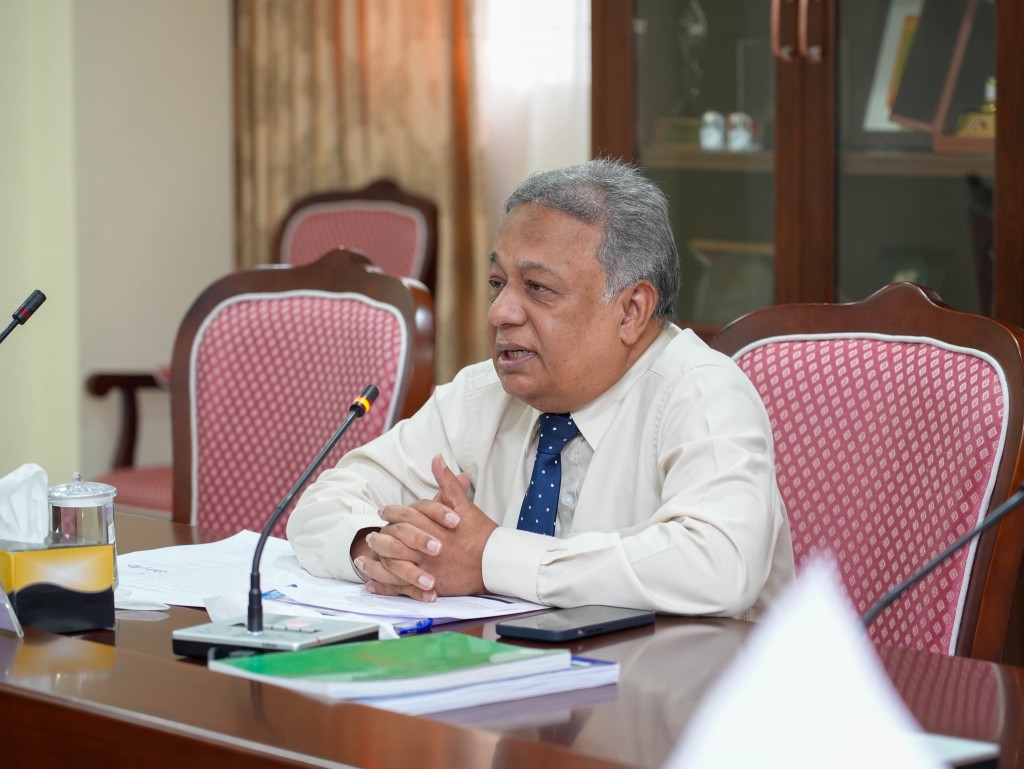 Kushuge vettaa behey mauloomaathu dhinumah beyvvi 241 committee ge bahdhaluvun sirru