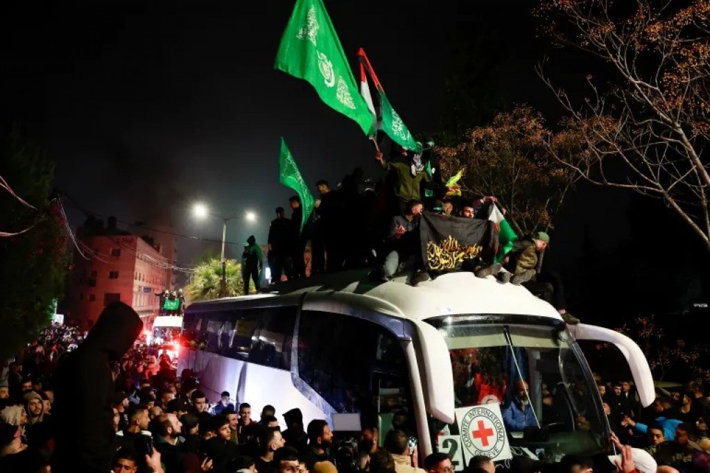 Ehbasvumuge dhashun Palestine ge 90 raheenaku minivankoffi