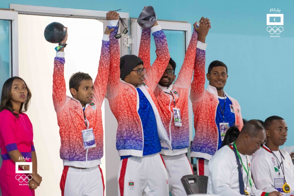IOIG: Swimming team ah furathama dhuvahu ves 3 gaumee record