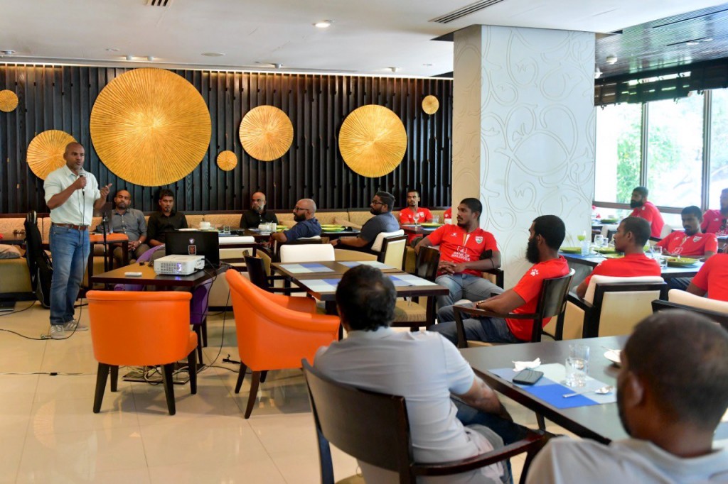 Gaumee team ah legend inge ''motivational'' session eh