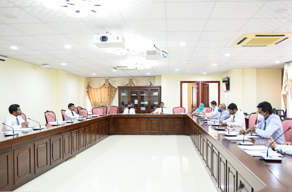 Kaivenikuraa muvazzafunge therein ekaku vakivaanjehey usoolah amalukurun huttaalumah angan Committeen faaskoffi