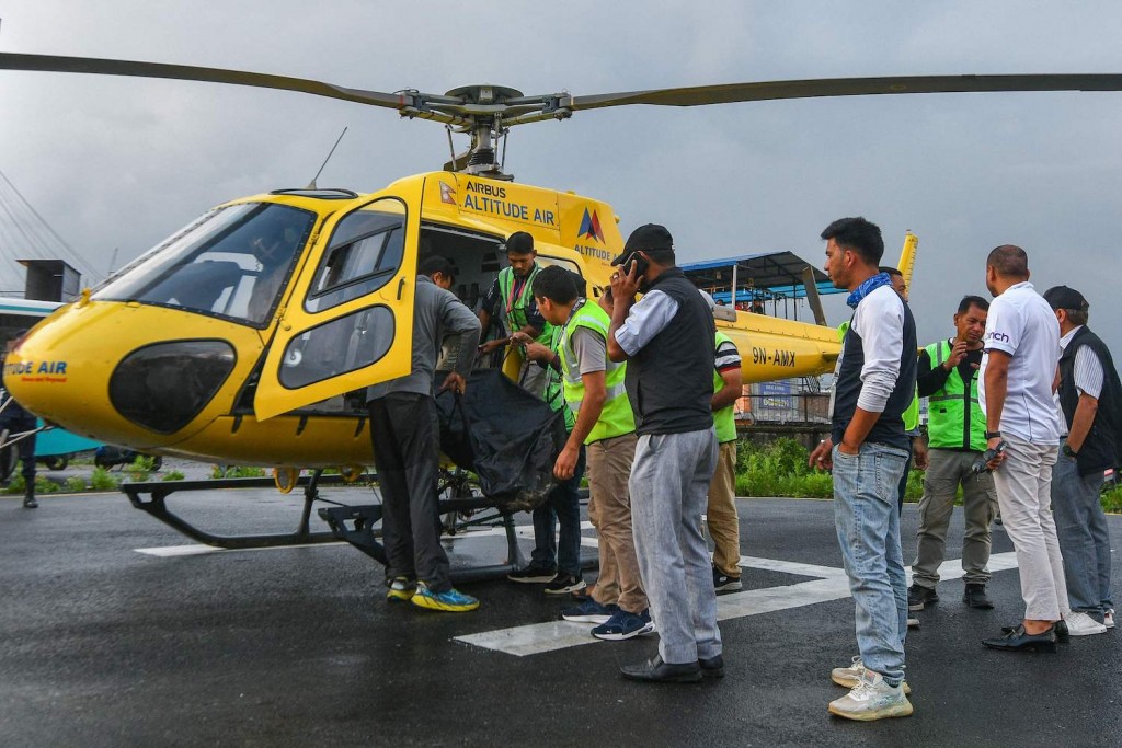 Nepal gai Helicopter eh vehtti 6 meehun maruvehjje