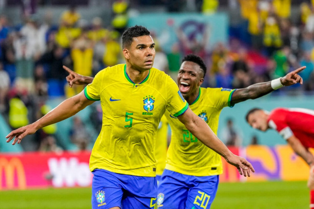 Casemiro akee dhuniyeyge evvana midfielder: Neymar aai Tite ves ekamah ebbas!