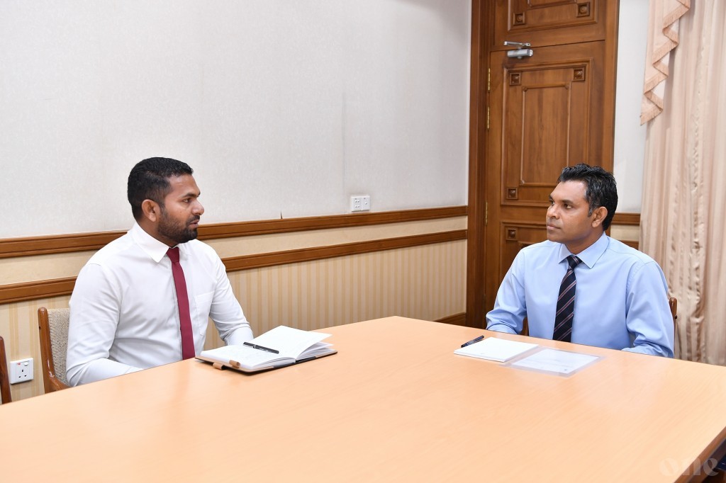 Vice President meets with Kamadhoo Council