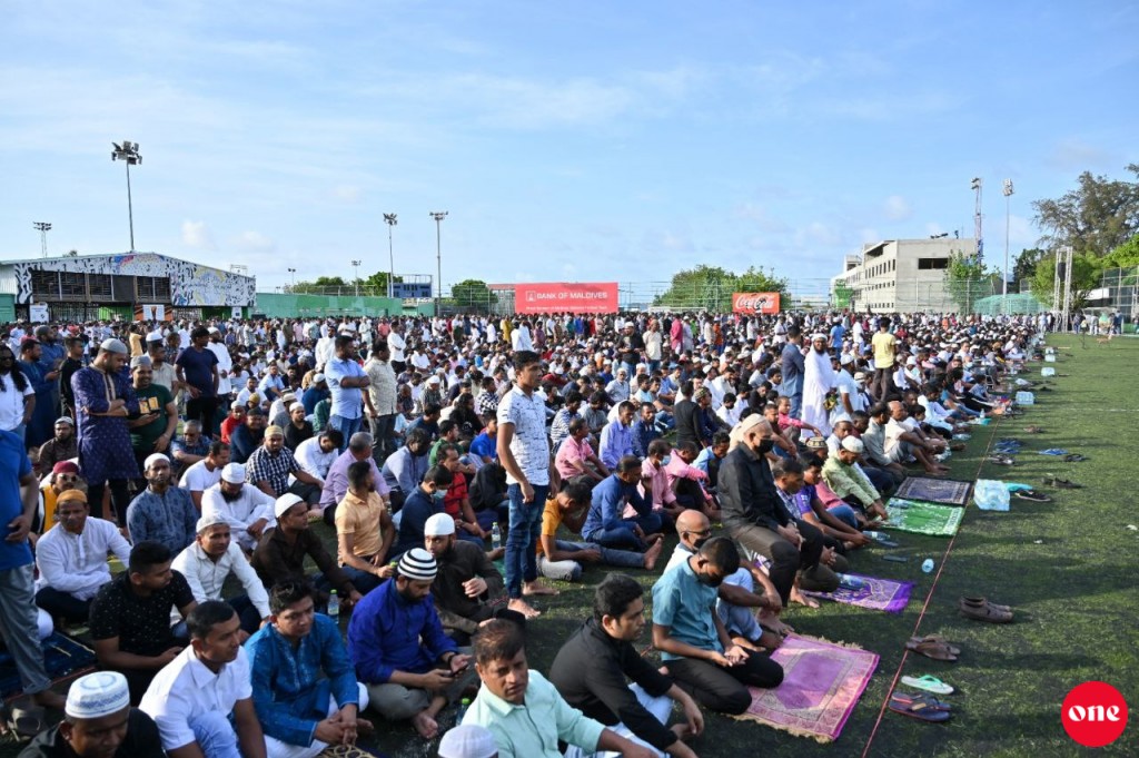 Dhe aharah fahu Male' ah Fitr Eid eh