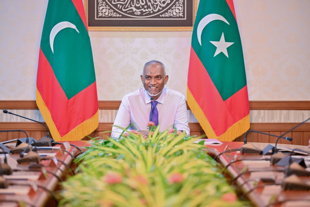 Mihaaru mikuranee sarukaaru kuda kurumuge masakkaiy: Raees