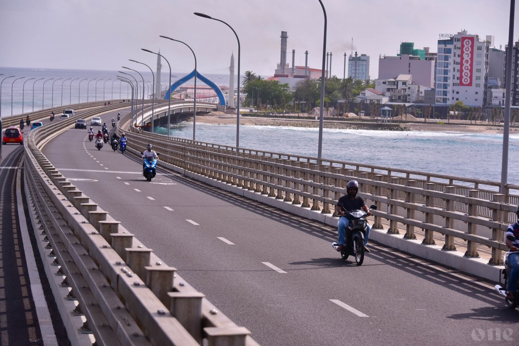 Alhugandumen bridge alhaanee an'gabahakun noon, amalee gothun ekan dhakkaanan: Raees