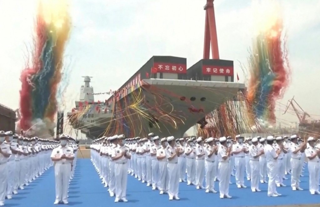 Adhuge dhuniye: Mathindhaaboat ufulaa manavaruge bodu fleet eh China inn gaaimukuranee keehkuran?