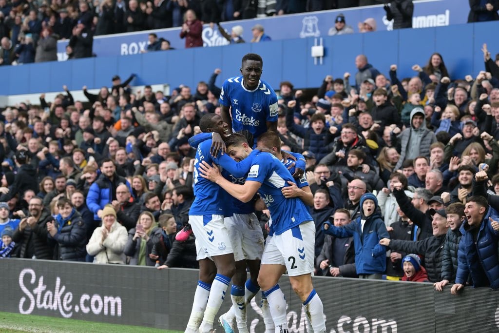 1 vanaigai oiyy Arsenal balikoh, Everton hindhemilaifi
