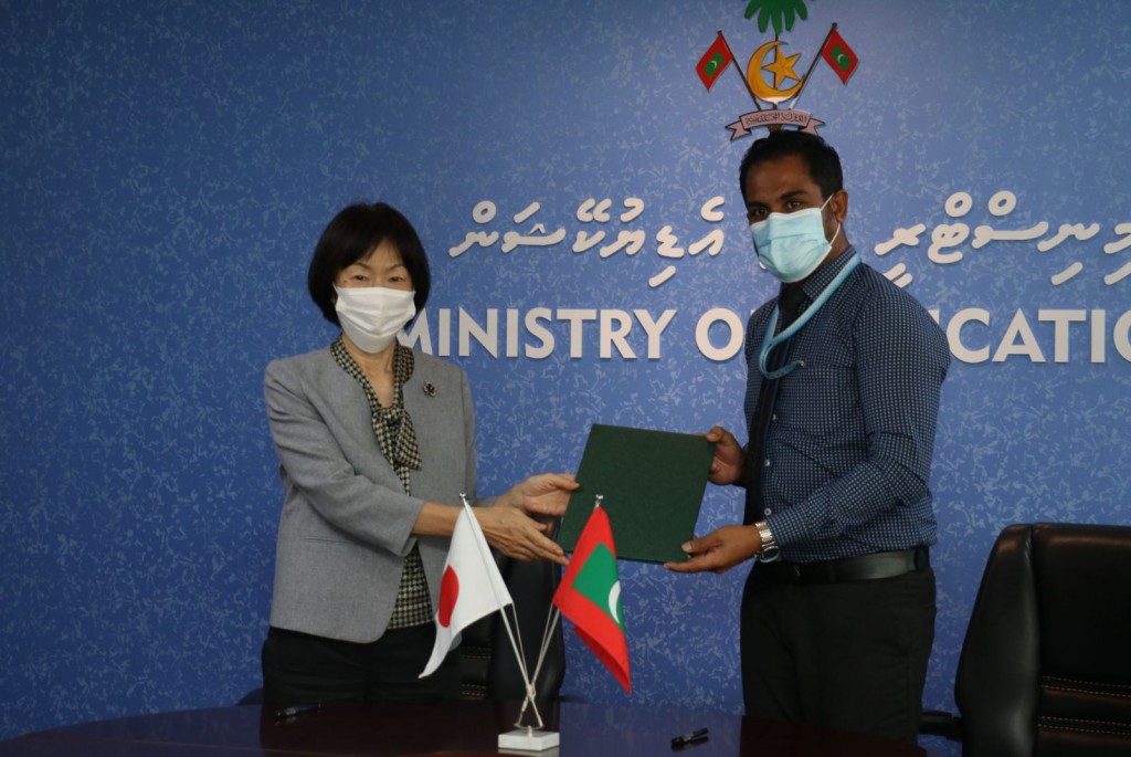 Maamendhoo aai An'golhitheemu school tharahgee kurumah Japan in 2.7 million rufiyaa ge ehee eh