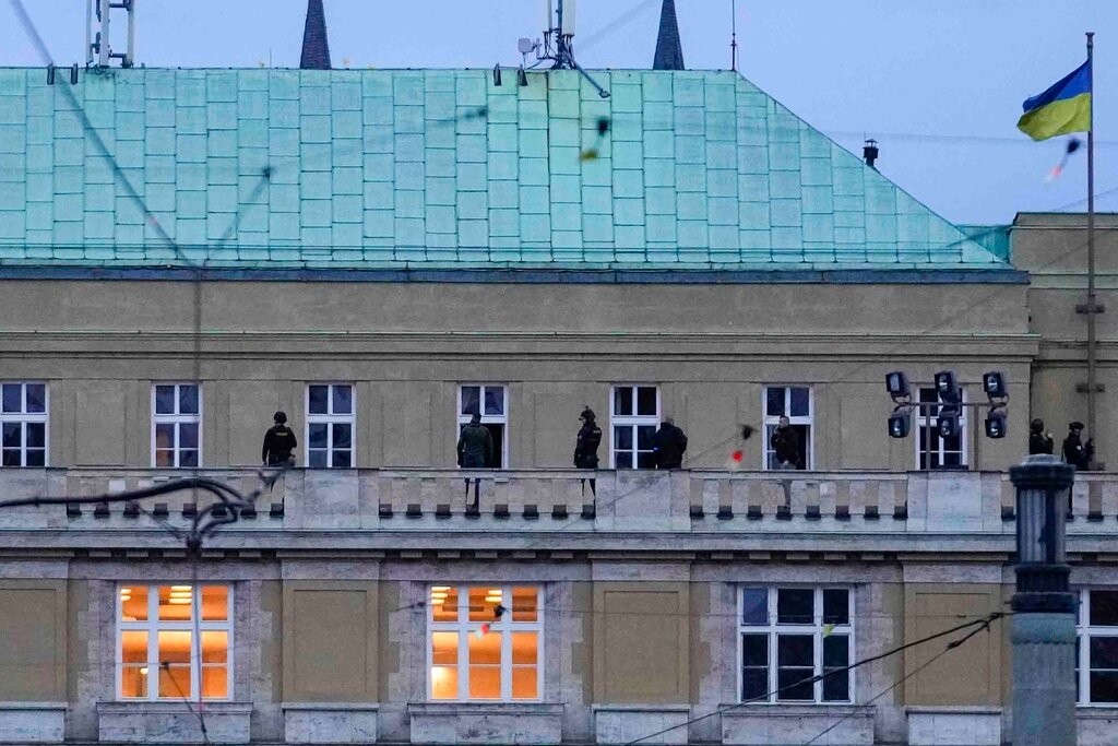 Prague ge university ehggai badi jahai 15 meehaku maraalaifi