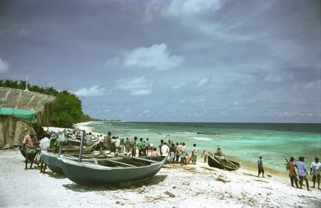 Fuvahmulaku dhareeneyve, Fuvahmulah dhaskuraasheve! Maazeege therein Fuvahmulakuge vadhumasverikamaai dhoanibabun 2