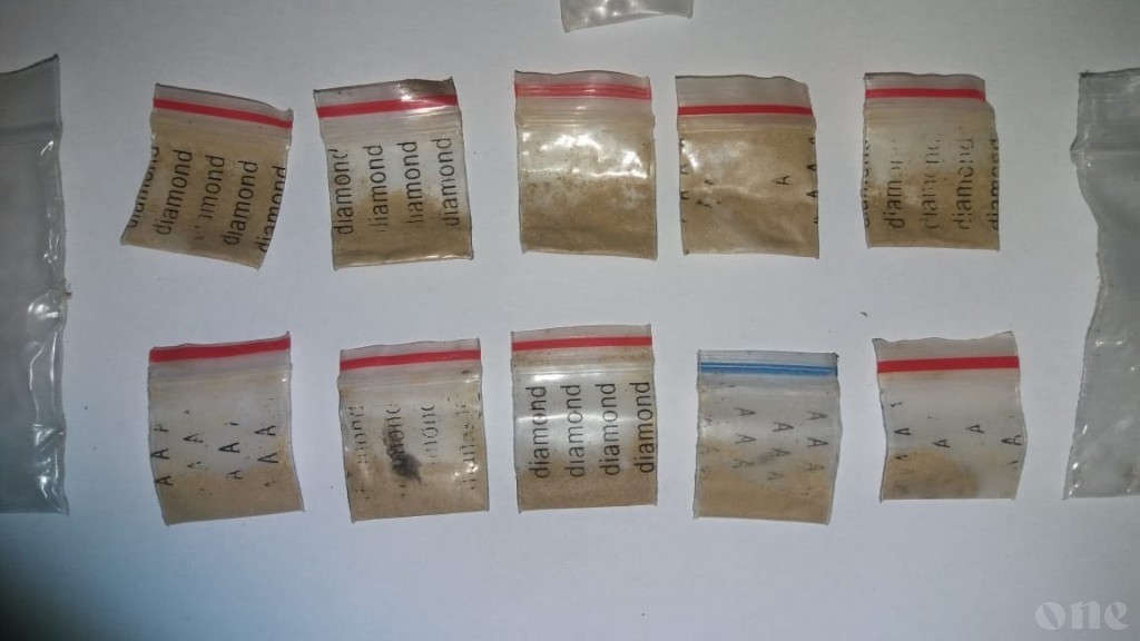 Ten packets of suspected drugs found on a vessel at Muli harbor