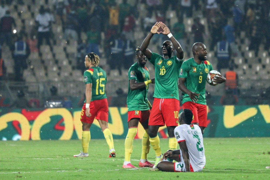 Aboubakar bench in arai Cameroon ah 3 vana hoadhai dheefi