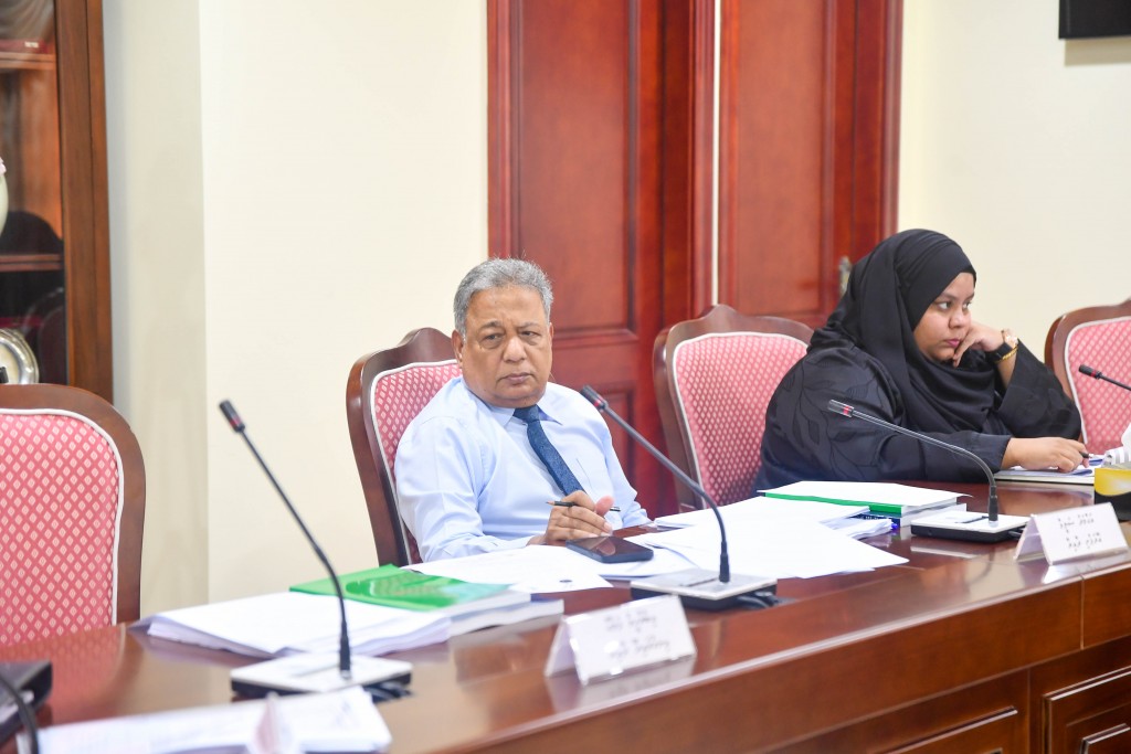 Muraidhoogeyge muvazzifunnaai  musaaraige mauloomaathu haama nukuran ninmi nimmun badhalukuran raees edhivadaigenfi