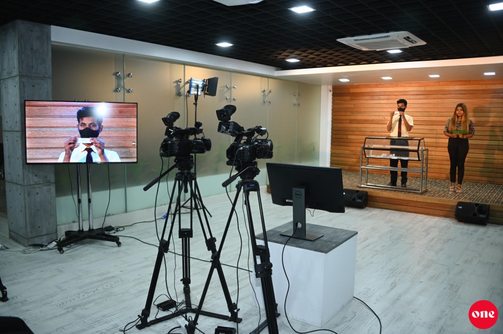 Hiyaa Flat: Baakee huri category thakuge gurunegun anna aadhihtha dhuvahu fashanee