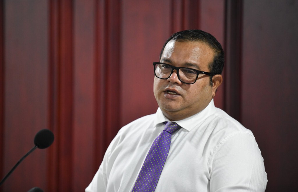 Inquiry ah hoadhan beynunvaa hurihaa mauloomaatheh hoadhaanan: Aslam