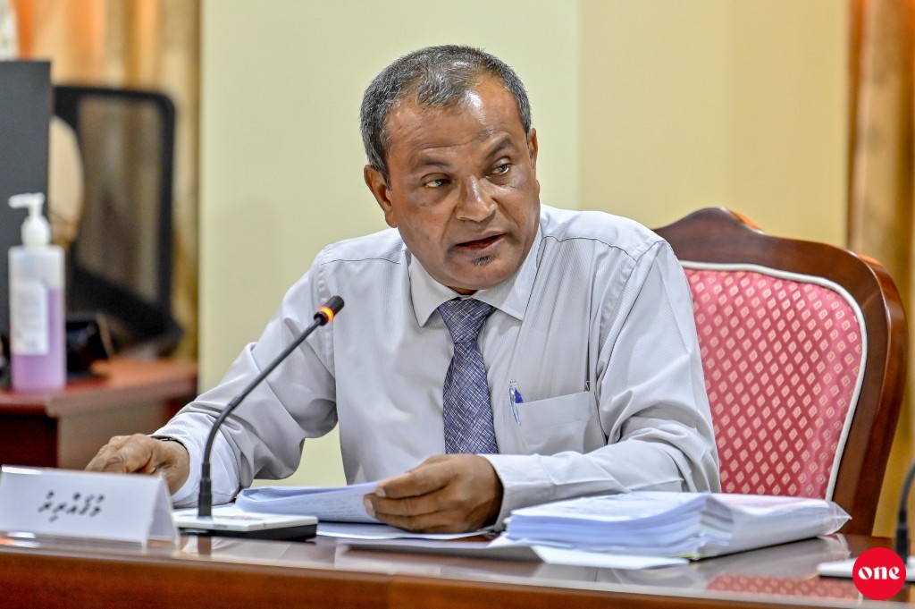 Hulhumale gai imaaraaii kurumuge gavaaidhu gazette nukoh, Minister Aslam vanee gaanoonaa hilaaf vefai: Committee