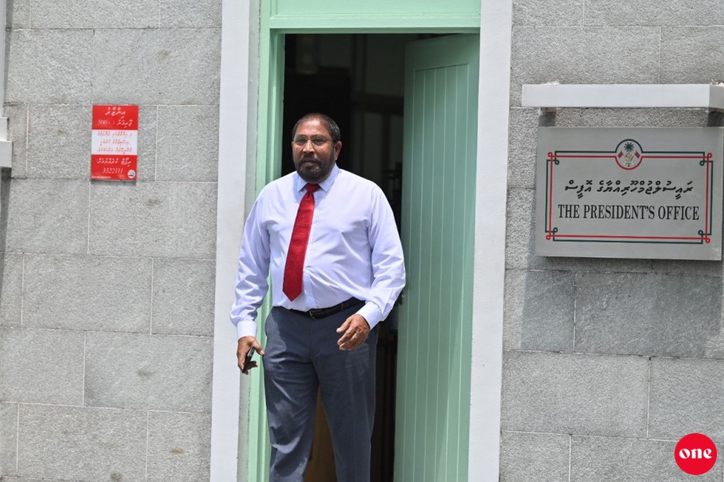 Raees aa eku beyhvevi bahdhalukurehvumuge thafseeleh Qasim nudhehvi