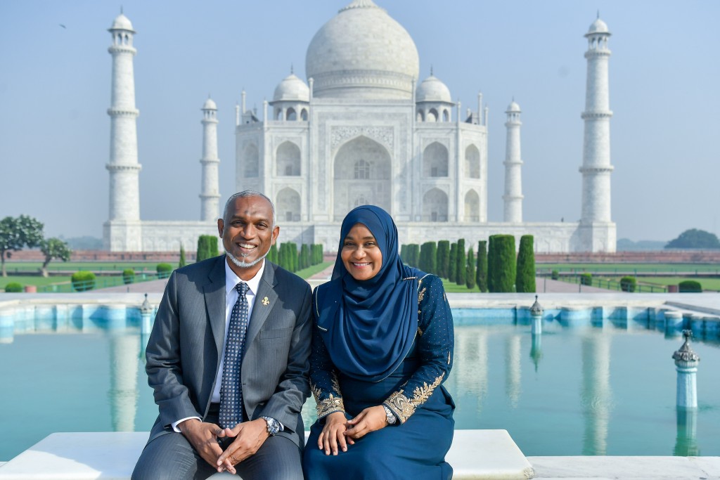 Raees ge dhekanbalun Taj Mahal ah ziyaaraiy kurahvaifi