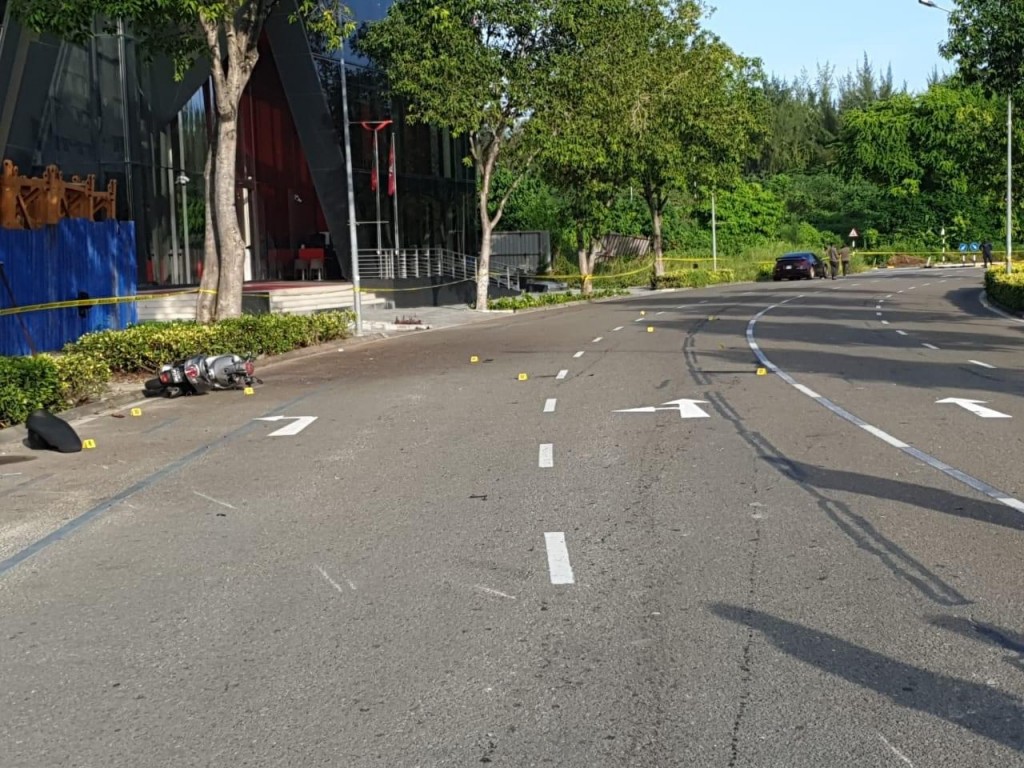 Accident gai zuvaanaku maruvun: Car dhuvvi meehaa hayyaru kohfi