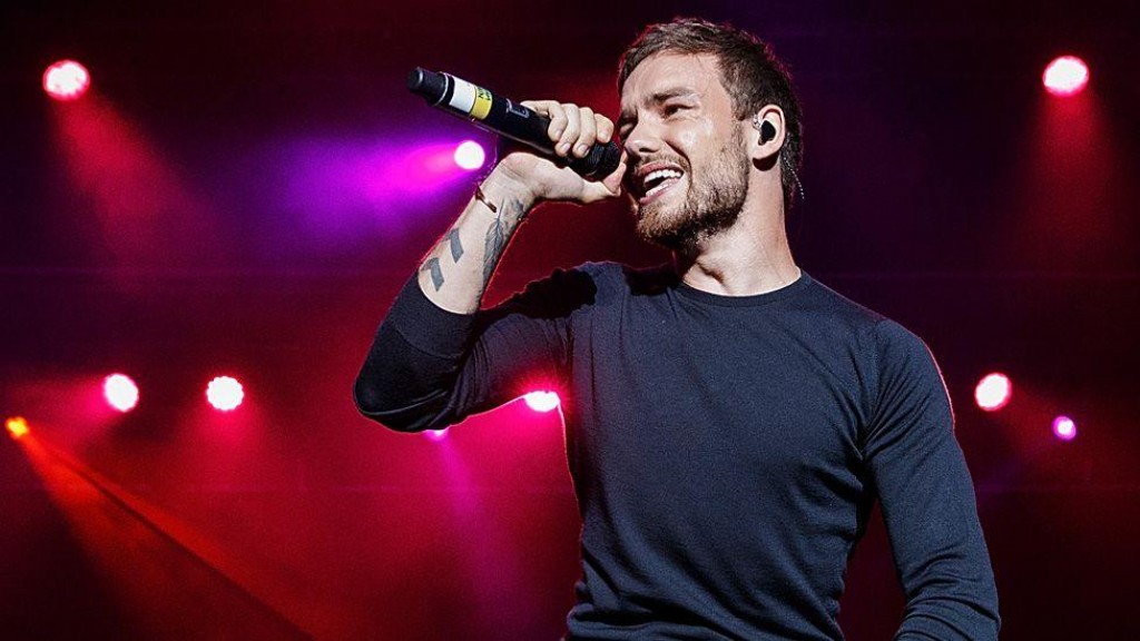 Lavakiyuntheriya Liam Payne hotel ehgge balcony in vehtti maruvehjje