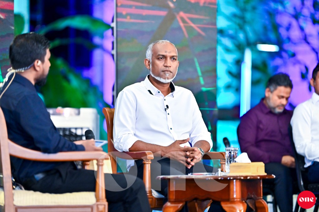 Iguthisaadhee fiyavalhu thakaaeku rufiyaa ge agu hifehetti, dollar ge rate thirivaan fashaifi: Raees