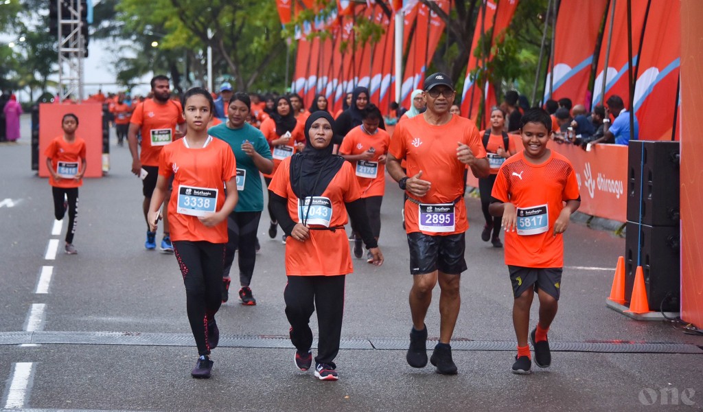 Elite runners aa eku Dhiraagu in haassa running clinic eh maadhamaa