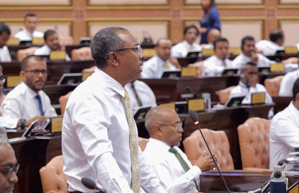 Majileehugai thibee corrupt meehun, budget hoadhanee emeehunah dheyn: Azim