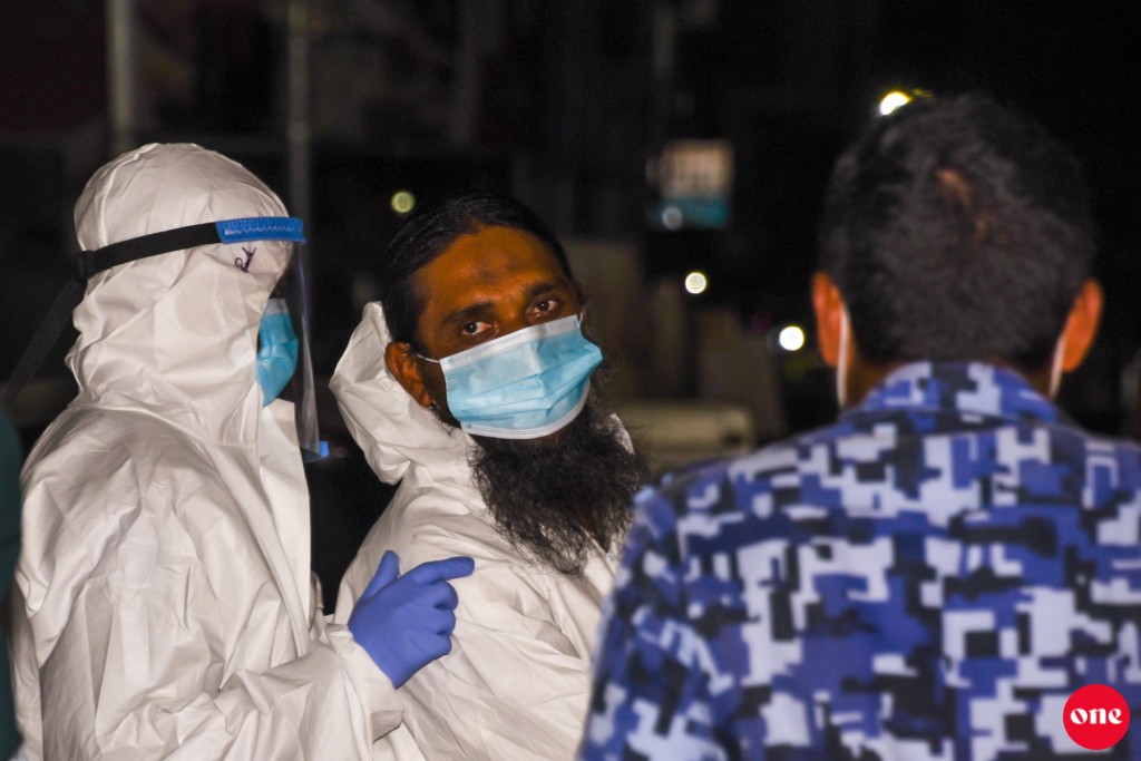 Abdullah Ali dhookohlee correction in dhin mauloomaathah, ethanun bunee eynaa vanee islaahu vefai kamah: Raees