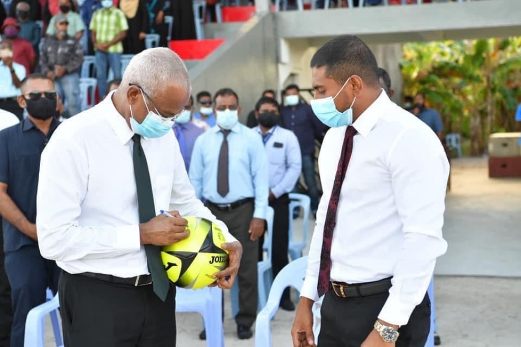Raees, club thakah: Fiyavalhuthakah amalu kurumugai namoonaa dhakkavaa!