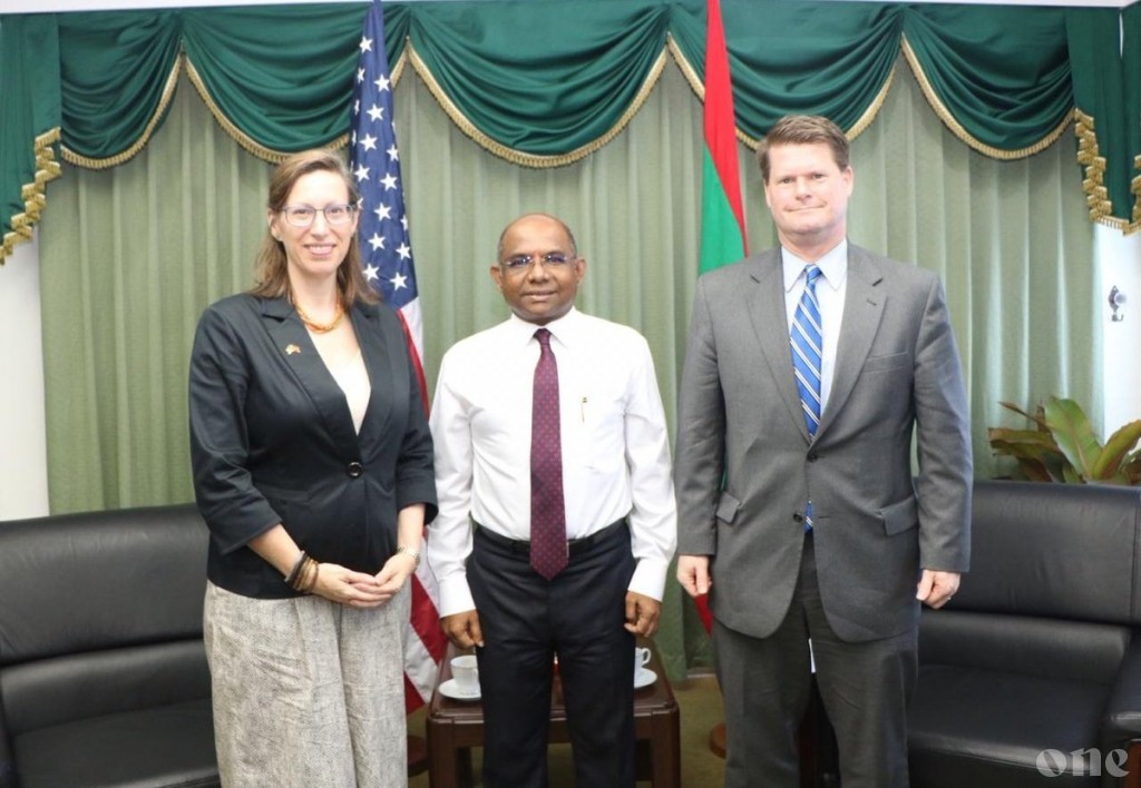 Discussions held on strengthening existing ties between US and the Maldives