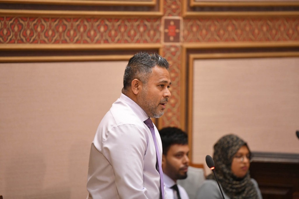 Mahuge ufedhdhunthah baazaarah neren kudhi viyafaarithakah loanah hulhuvaalan midhanee thayyaaruvamun: Shiyam