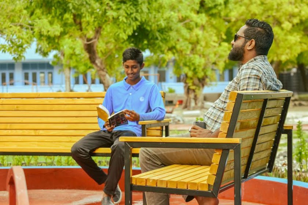 BML ge eheegai Milandhoo school gai outdoor reading park eh