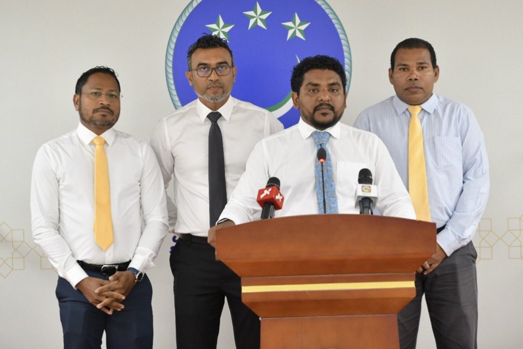 Majilis memberun ithuru nuvaane goiy hedhumakee MDP ge visnumeh: Mauroof