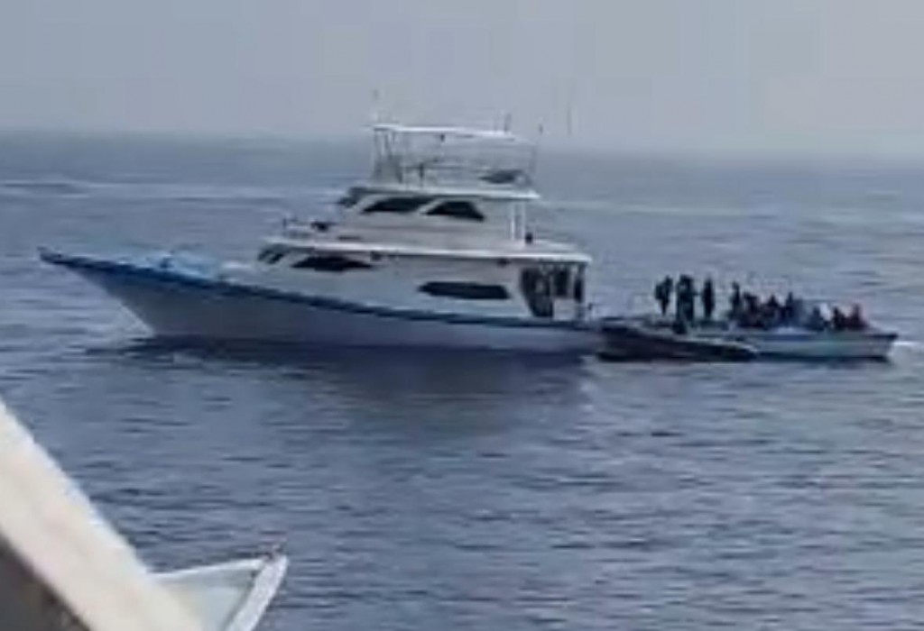 Dhivehin ge masdhoanyakah anekkaaves India sifain araifi
