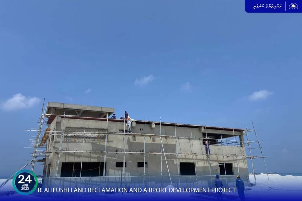 Alifushi airport ge terminal ge foundation masakkaiy ninmaalaifi