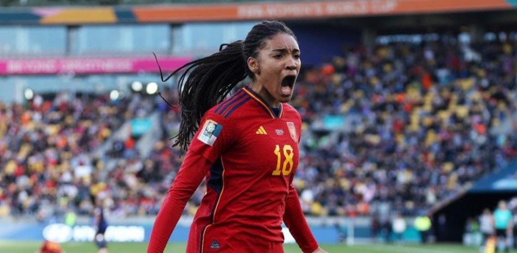 Spain furathama faharah semi ah, varugadha Japan balikoh Sweden ves semi ah